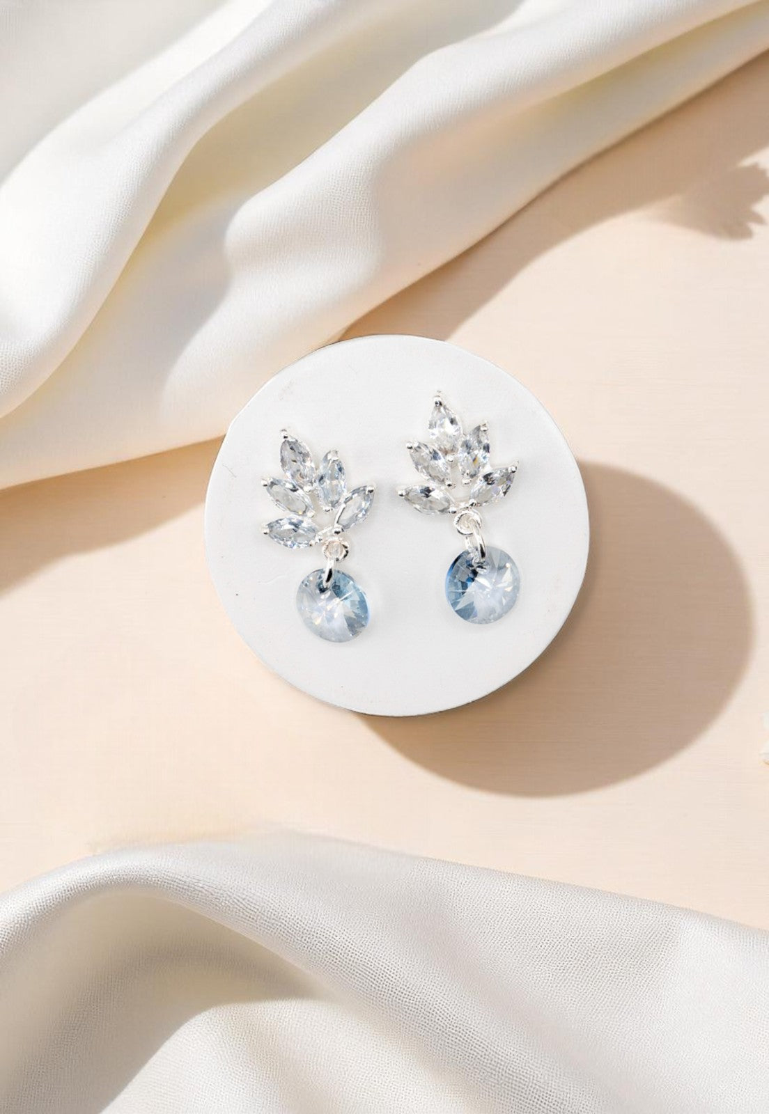 Aros Penelope Baño Oro Blanco Cristal Genuino Blue Shade