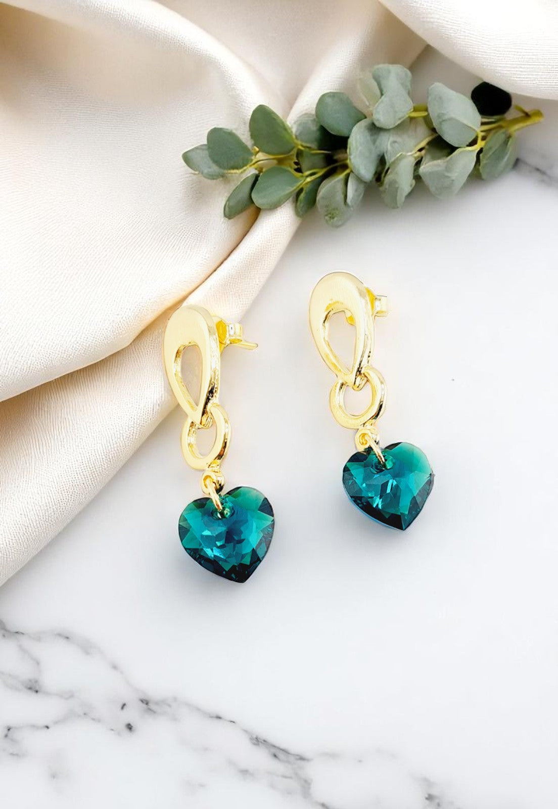Aros Amor Gold 24K Cristal Genuino Emerald Shimmer