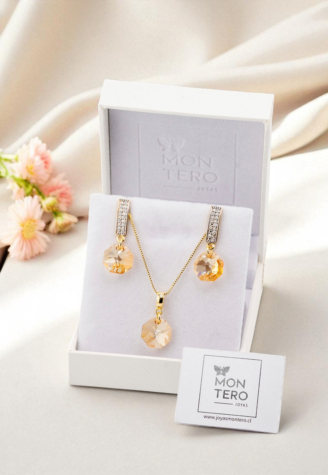 Conjunto Bruselas Gold 24K Cristal Genuino Golden Shadow
