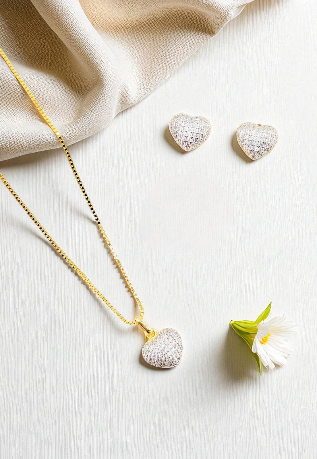 Conjunto Corazon Gold 24K Micro Circones
