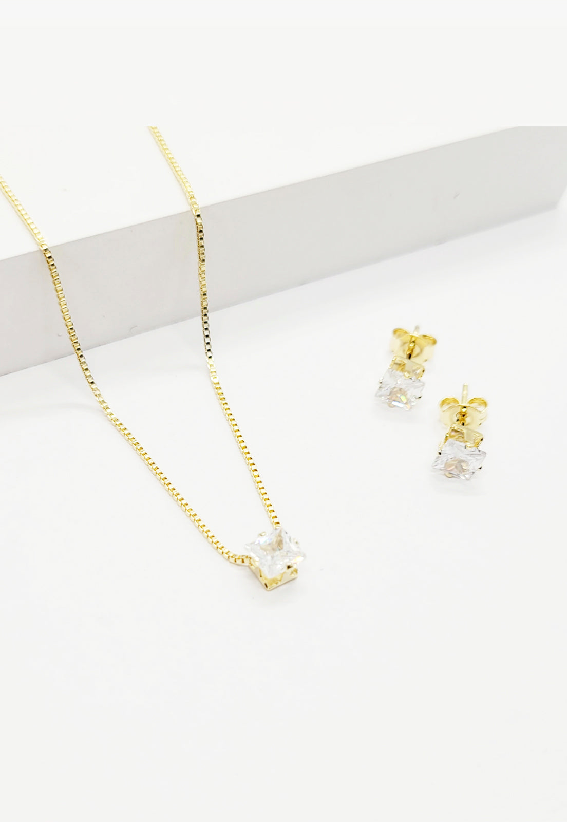 Conjunto Isabella Gold